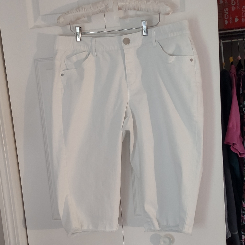 Democracy "Ab"solution White Stretch Denim Capri Skimmer w Frayed Hem 18W EUC